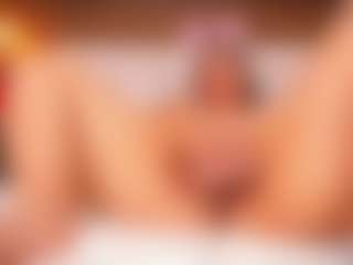 Live cam show with PerlaPreciosa - Facial on Camsoda