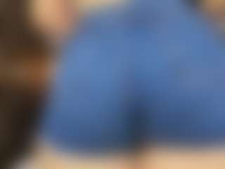 Live cam show with PerlaPreciosa - Facial on Camsoda