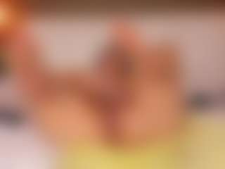 Live cam show with PerlaPreciosa - Facial on Camsoda
