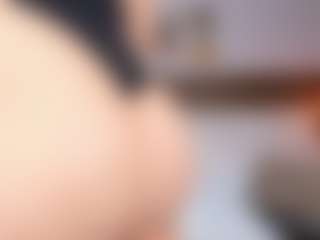 Live cam show with PerlaPreciosa - Facial on Camsoda