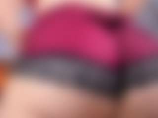 Live cam show with PerlaPreciosa - Body Massage on StripNow