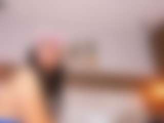 PerlaPreciosa MILF webcam performer live streaming