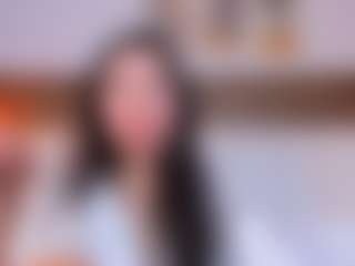 Live cam show with PerlaPreciosa - Body Massage on Milf Play