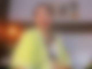 Live cam show with PerlaPreciosa - Middle Aged on CamClone