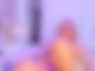 Live cam show with SalomeBenz - Oil on TeamSkeetLive