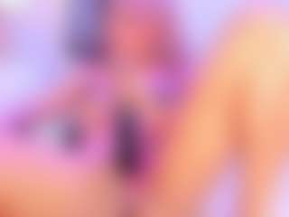 Live cam show with SalomeBenz - Teen (18+) on TeamSkeetLive