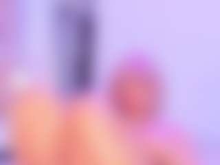 Live cam show with SalomeBenz - Ass Bouncing on 1on1-livenow