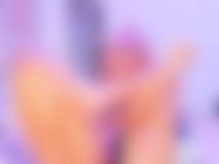 Live cam show with SalomeBenz - Creamy on Milfs Live