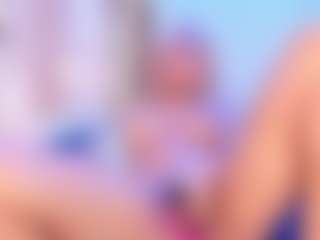 Live cam show with SalomeBenz - Doggy Style on studioflirtlive.com