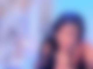 Live cam show with SalomeBenz - Shaved Pussy on livesuperchat.net