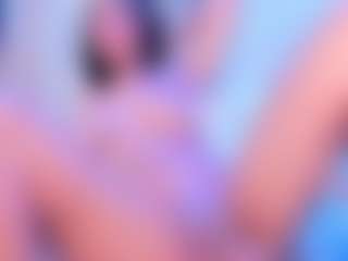 Live cam show with SalomeBenz - Creamy on CamSextacy