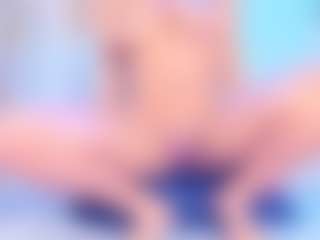 Live cam show with SalomeBenz - Squirt on Camsoda