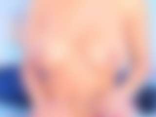 Live cam show with SalomeBenz - Spank Ebony on CamClone