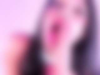 Live cam show with SalomeBenz - Teen (18+) on Camsoda
