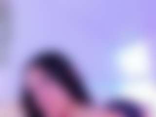 Live cam show with zoeconnor19 - Smoking on madthumbs