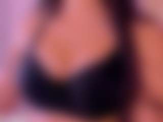 Live cam show with zoeconnor19 - Oil on Camsoda