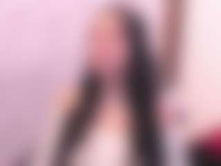 Live cam show with zoeconnor19 - Pretty on SquirtSoMuch