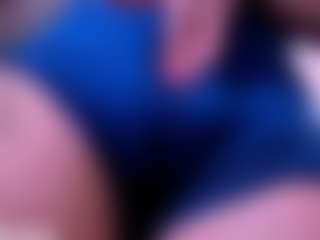 Live cam show with zoeconnor19 - Smoking on Camsoda