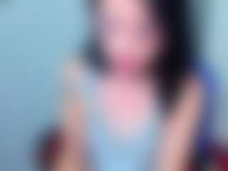 Live cam show with Bonnyestar - Nipple Piercings on AdultVida.com