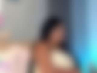 Live cam show with Elise Naughty - Body Massage on Latina Girls