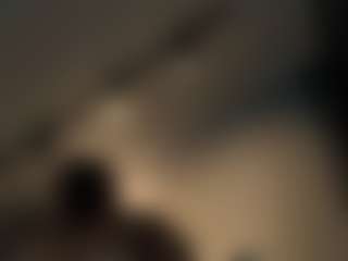 Live cam show with Elise Naughty - Butt Plug on Stripli.com
