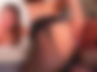 Live cam show with LynetteArrowsmith - Green Eyes on Uber Horny