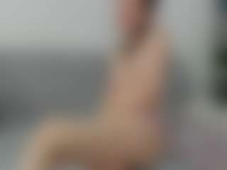 Live cam show with BreckBenny - Lips on Milfs Live