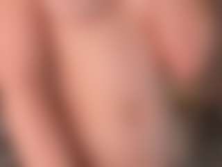 Live cam show with BreckBenny - Brown Hair on CamwithHer