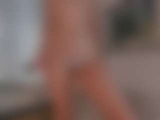 Live cam show with BreckBenny - Petite on Camming Site