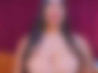 Live cam show with JESSY-CORTES - Middle Aged on Gym Cam Girls