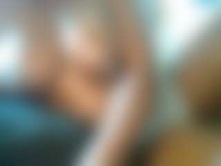 Live cam show with laurah95 - Lesbian on Dare Cams