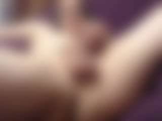 Live cam show with Mykolashka - Orgasm on intimatelivegirls.com