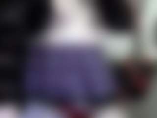 Live cam show with average-girl - Average on chickslive.net