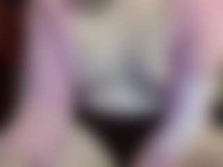 Live cam show with average-girl - Cute on sexylive.show