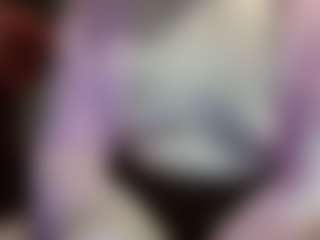 Live cam show with average-girl - Solo on CamClone