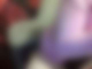 Show di cam dal vivo con average-girl - Average su Camsoda