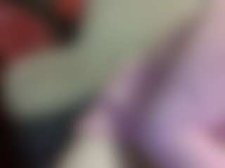 Live cam show with average-girl - Average on Soda Cam