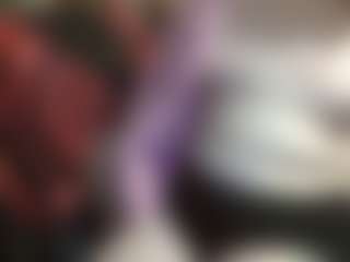 Live cam show with average-girl - Average on hrnylive.com