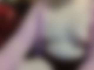 Live cam show with average-girl - Thick on studioflirtlive.com