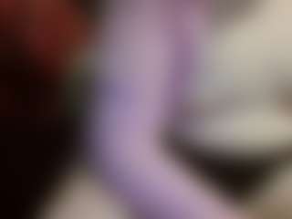 Live cam show with average-girl - Average on Fit Hotties