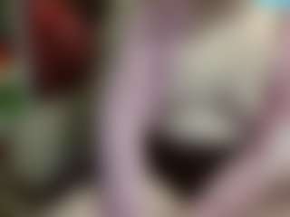 Live cam show with average-girl - Control on Livezox