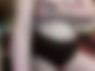 Live cam show with average-girl - Bedroom on Mixed Magazine Live
