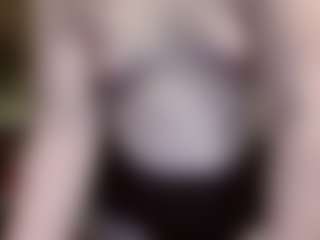 average-girl's Live Sex Cam Show