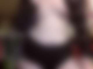 Live cam show with average-girl - Average on AdultVida.com