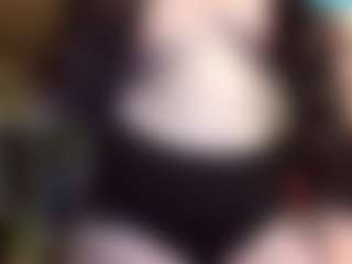 Live cam show with average-girl - Thick on CamwithHer