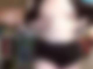 Live cam show with average-girl - Thong on Gym Cam Girls