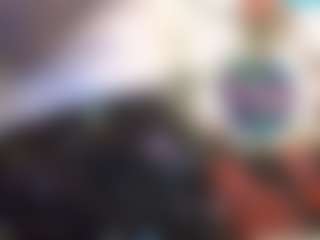 Live cam show with average-girl - Average on StripNow