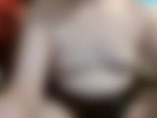 Live cam show with average-girl - Bedroom on Cam Slut