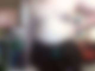 Live cam show with average-girl - Bedroom Teen (18+) on xDating
