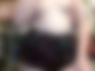 Live cam show with average-girl - Amateur Brown Hair on camgirlchat.live